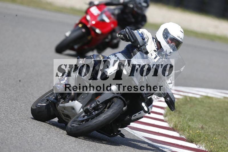 Archiv-2025/49 26.08.2025 Cornu Master School ADR/gruen-vert/17